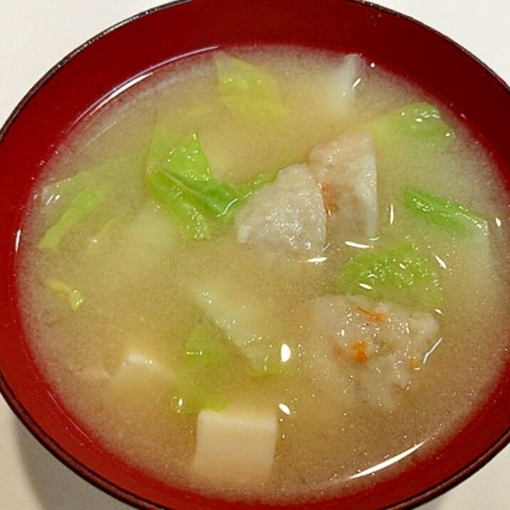 鍋残り物で☆簡単白菜と海老つみれの味噌汁